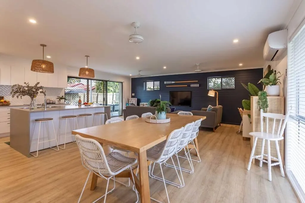 Renovated Pet Friendly Beach House Maroochydore